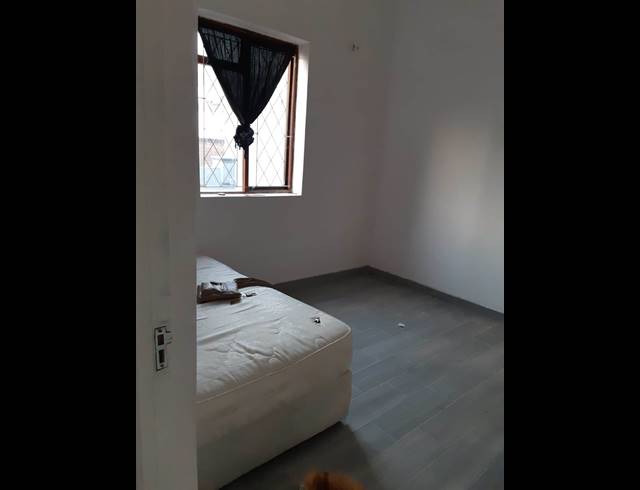 2 bed property to rent in WOODSTOCK